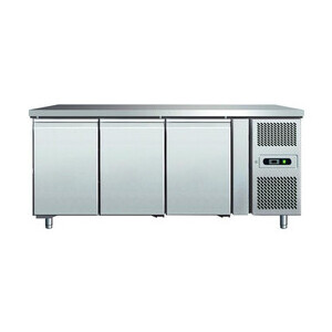 Kühltisch GN1/1 mit 3 Türen 1795 x 700 x 850 mm  230 V / 0,350 kW Cookmax Start