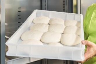 Pizzateigbehälter